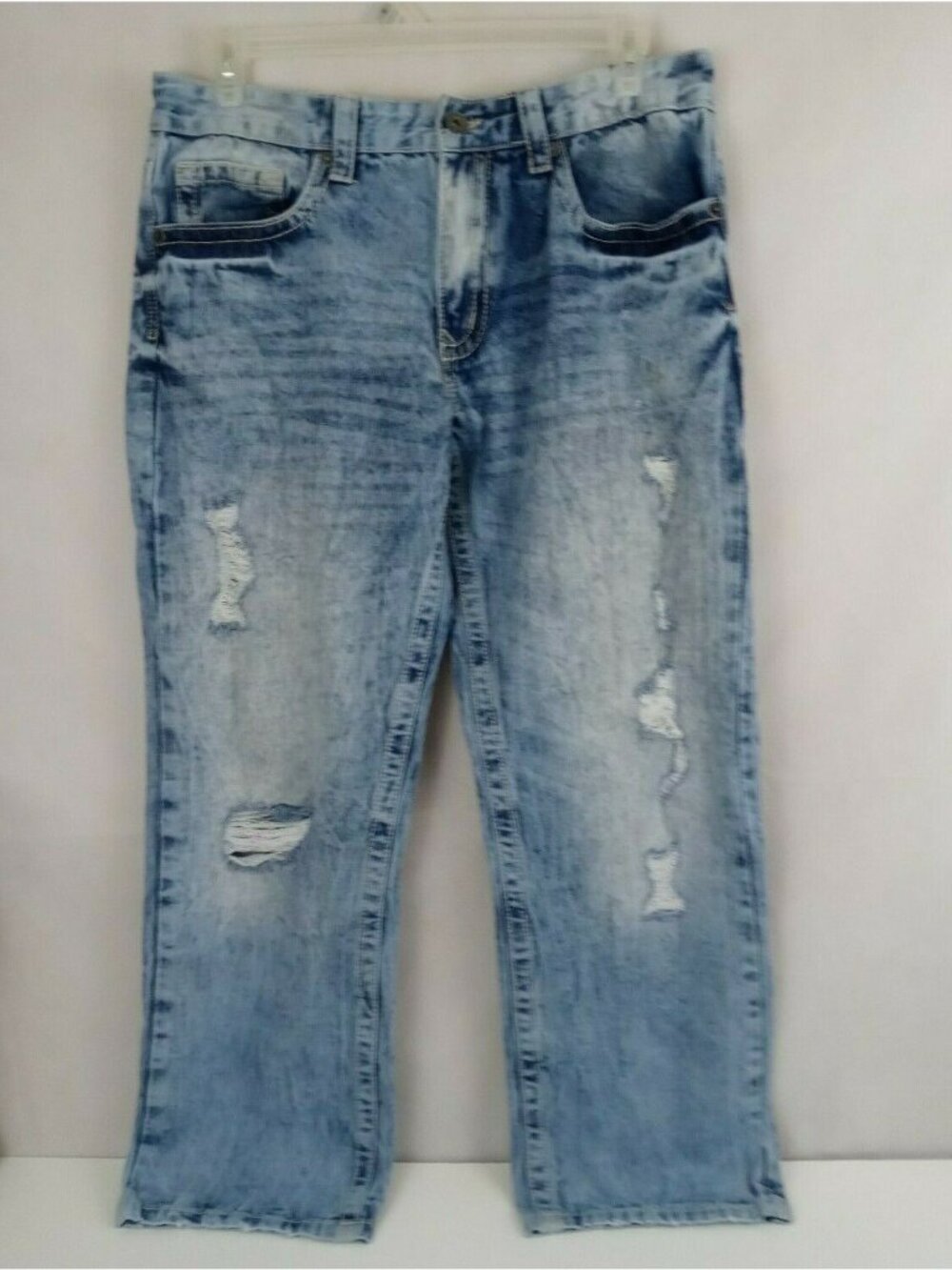 Axe & Crown Straight Leg Ripped Light Wash Distressed Whiskered Jeans Size 36/32